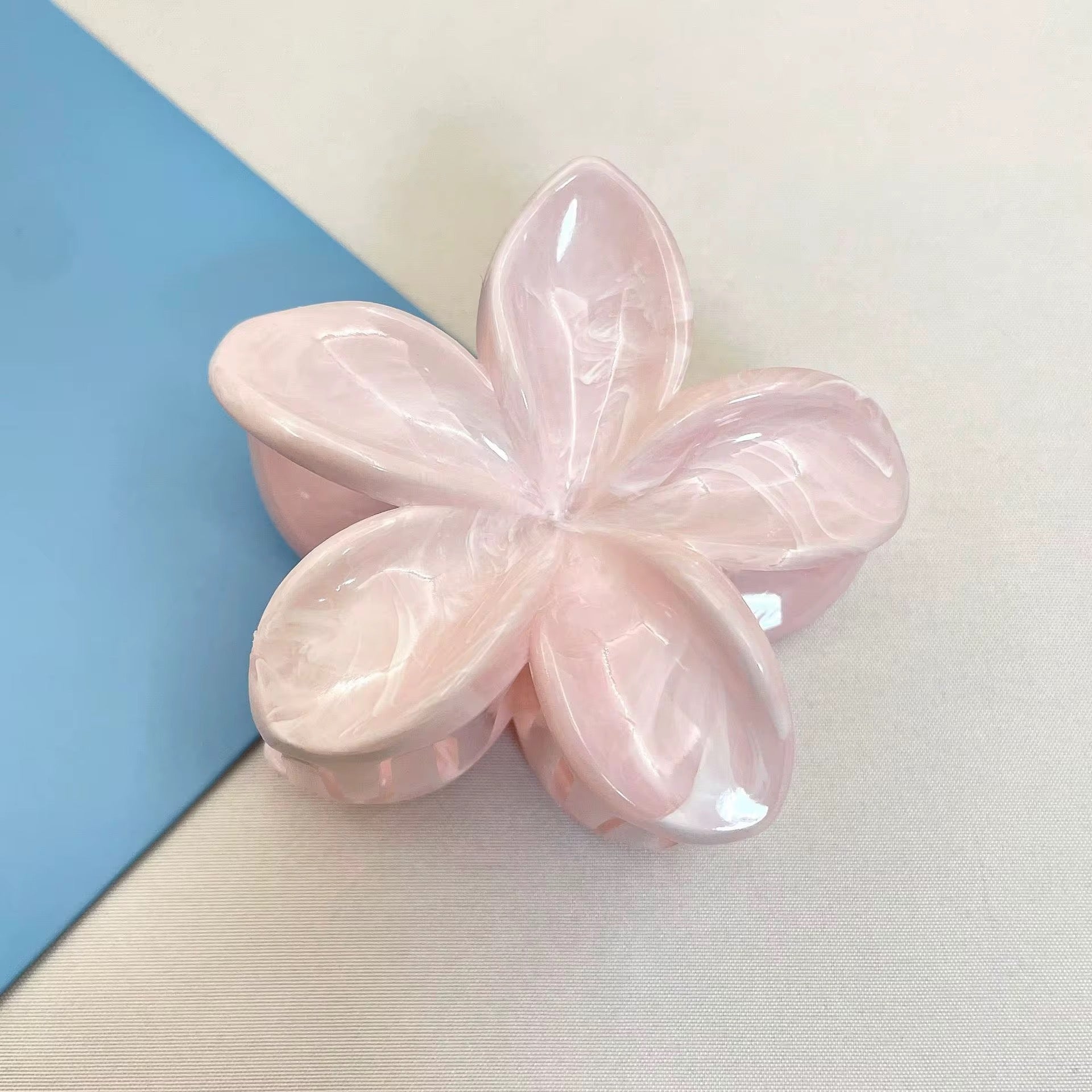 Mishi Hair Claw